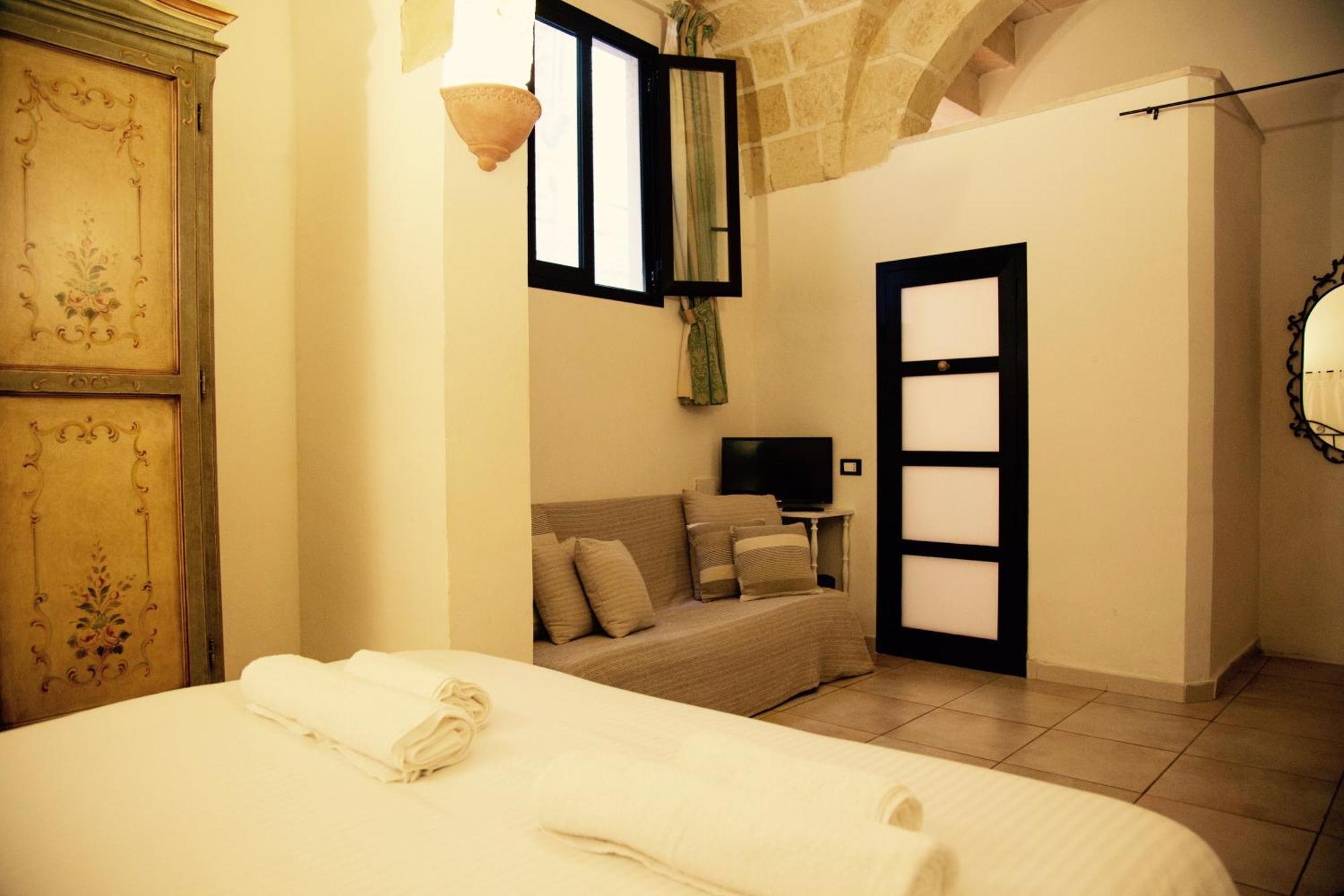 Antiche Volte B&B Lecce Exterior foto